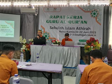 Guru Al Qur An Sekolah Islam Athirah Sukses Gelar Rapat Kerja Tahun