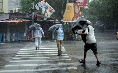 Heavy Rains To Continue In Kerala Yellow Alert In 9 Districts Today