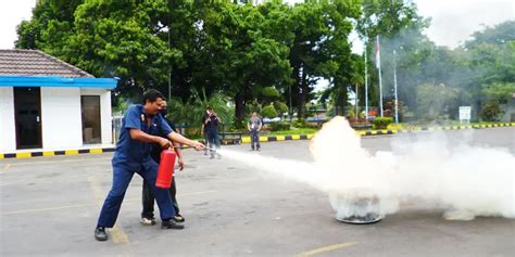 Cara Penanggulangan Kebakaran Di Tempat Kerja Yang Efektif