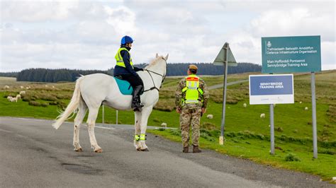 Le ministère de la Défense et la British Horse Society s associent pour