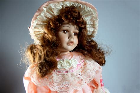 Porcelain Doll Dan Dee Collectors Choice Victorian Pink Dress 16