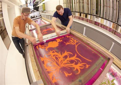 Large Format Silk Screen Printing 940x660 Wallpaper