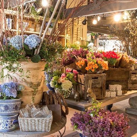 Pin On Florería Ideas ️ In 2024 Flower Display Flower Shop Design Flower Shop