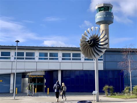 Pictures: Control Tower at East Midlands Airport 25 years old today as