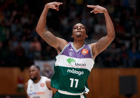 El Unicaja Negocia Con El Zenit La Continuidad De Tyson Carter En