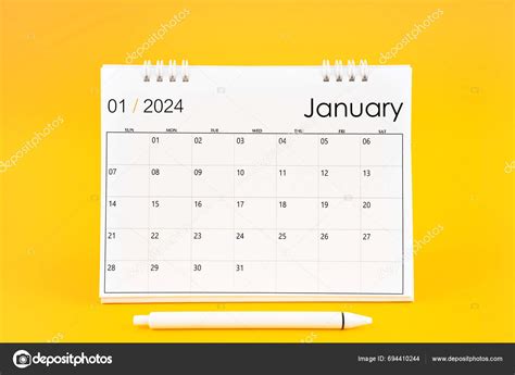 Leden 2024 Měsíční Kalendář Pro 2024 Rok Pero Žlutém Pozadí — Stock ...