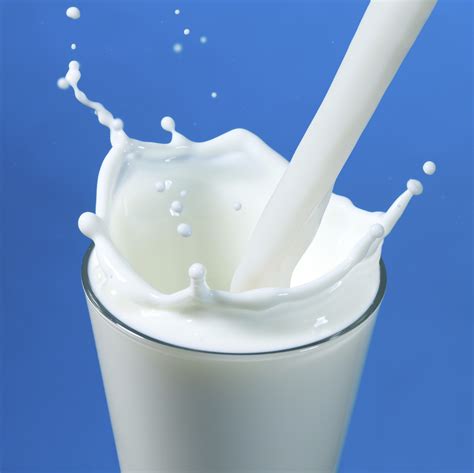 Drinking Milk Does Make People Grow Taller - Natural Height Growth