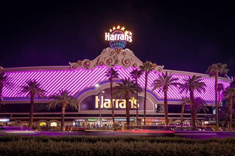 Harrah's Hotel Las Vegas: Rooms, Restaurants, Shows & Pool In 2023