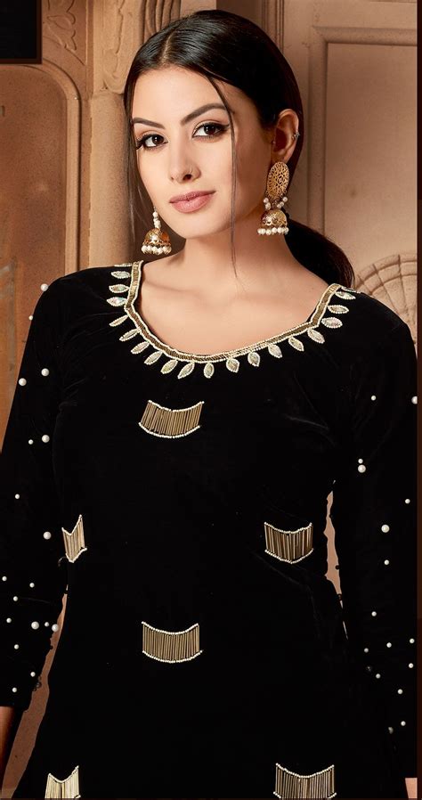 1558358 Party Wear Reception Black And Grey Color Velvet Fabric Salwar Kameez