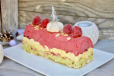 B Che Glac E Framboise Pistache Dessert Buche Glac E Pistache