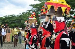 Tradisi Orang Minang Yang Masih Eksis Sampai Sekarang Okezone Travel