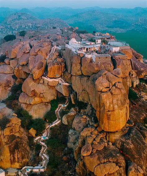 Yantrodharaka Hanuman Temple, Hampi : hinduism