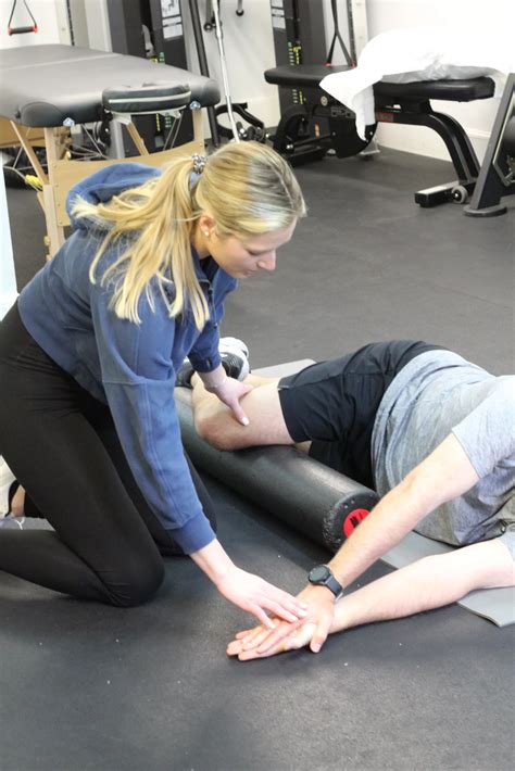 Hypermobility and Pain Management - Arch Physical Therapy & Fitness