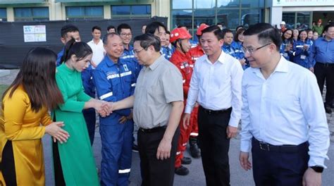 Prime Minister Inspects Major Projects In Thanh Hoa Province SGGP