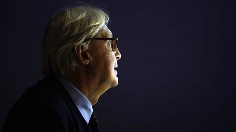 Vittorio Sgarbi Sono Un Caso Di Erezione Intellettuale Oggi Vivo Con