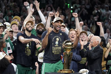 Cue The Duck Boats Boston Set For Parade To Salute Celtics Record