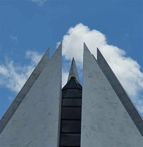 Live tour de amanhã 27 visita o Templo da Legião da Boa Vontade