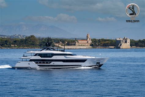 World Yachts Trophies Asia Boating Awards And Design Innovation Awards Ferretti Group Wins At