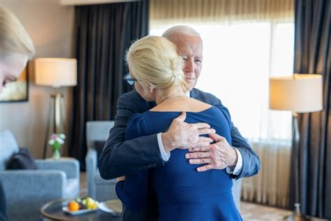 Biden Holds Poignant Meeting With Navalny S Daughter Widow