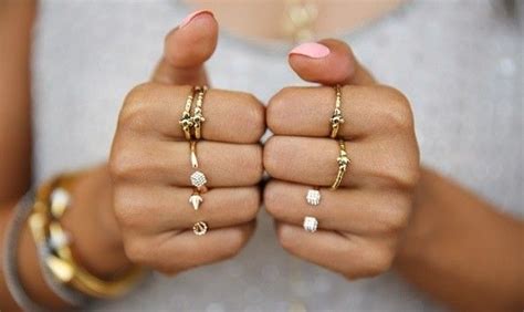 54 Hot Handscapes How To Wear Stackable Rings With Style Beautiful