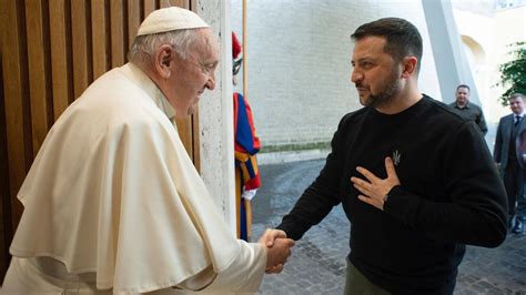 Zelenski se reúne con el Papa 40 minutos para buscar la paz en Ucrania