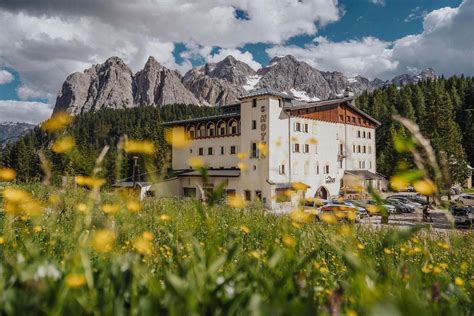 HOTEL PASSO TRE CROCI CORTINA