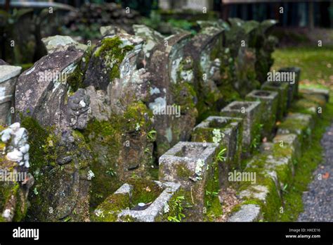 Japanese Buddhist Monks Hi Res Stock Photography And Images Alamy