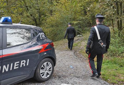 Bambina Di 2 Anni Si Perde Nel Bosco Trovata Dopo Un Ora