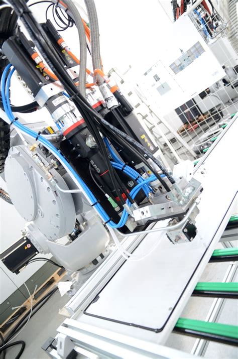 Roboter Als Flexible Cnc Maschine