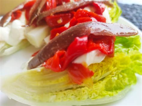 Ensalada De Cogollos Con Pimientos Asados Y Su Anchoa Cocina Con Carisma