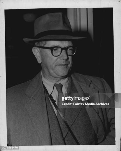 Sir Macfarlane Burnet Photos And Premium High Res Pictures Getty Images