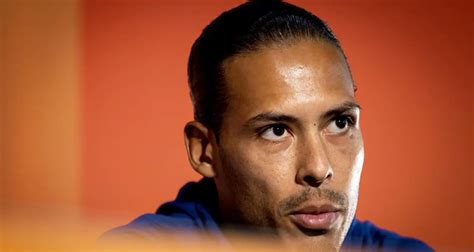 Virgil Van Dijk Pr T Baisser Son Salaire Pour Diminuer Le Nombre De