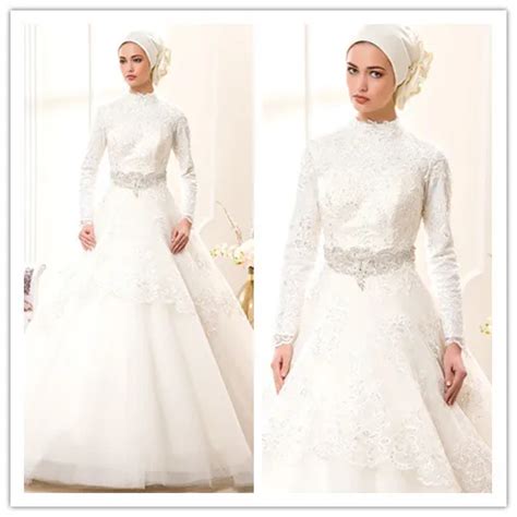 Modern Plus Size Saudi Arabia Long Sleeve Lace Muslim Wedding Dress