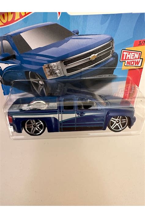 Hot Wheels 2024 Tekli Araba Chevy Silverado