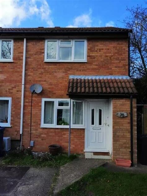 2 Bed Semi Detached House With Garage To Rent In Cambridge