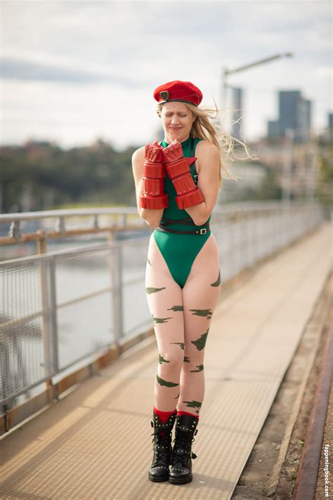 Lara Larawithabird Nude OnlyFans Leaks Fappening Page FappeningBook