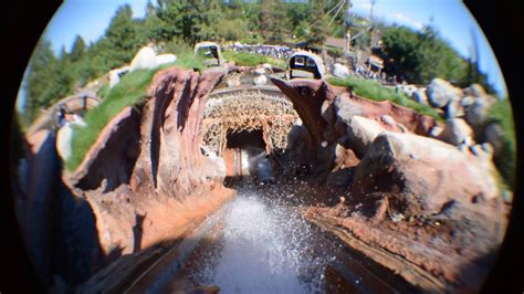 Disneyland S Splash Mountain Huge Drop Pov Youtube