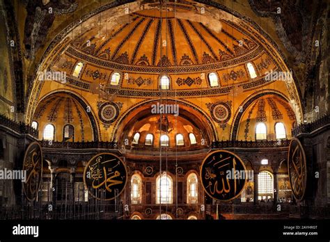 Estambul 25 DE MAYO de 2013 Interior de la Santa Sofía Iglesia de