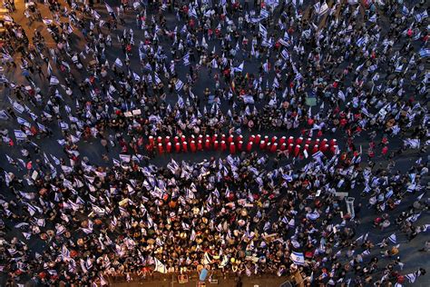 Novo protesto em Israel contra reforma do sistema judicial SIC Notícias