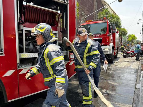 Incendio En Plaza Comercial Del Centro De Cdmx Provoca Alarma