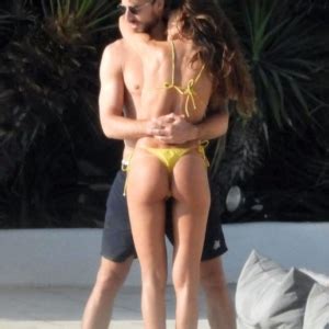 Izabel Goulart Revealing Her Ideal Ass In Bikini Thefappening Link