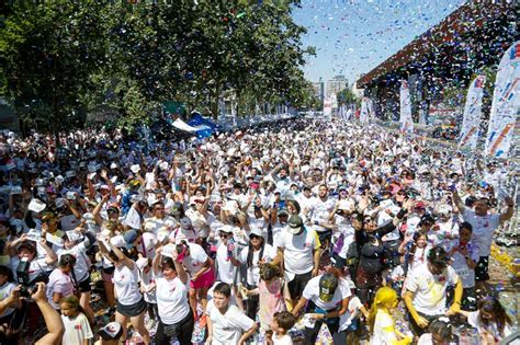 Más de ocho mil personas participaron en exitosa corrida familiar