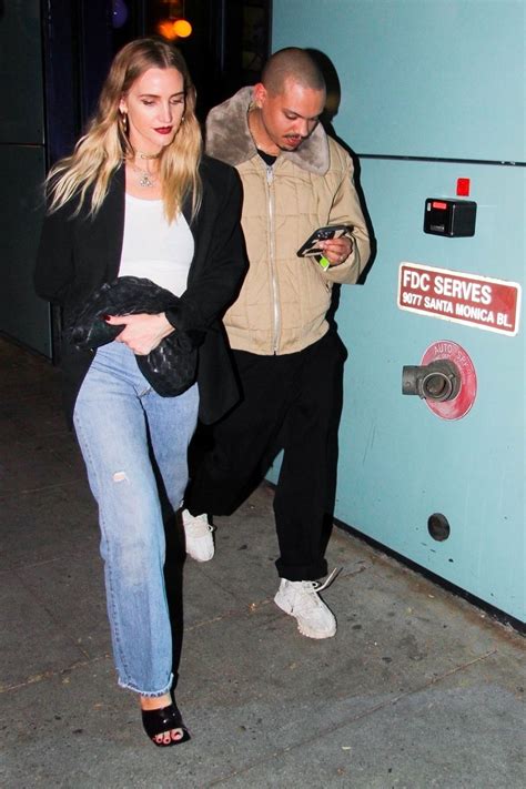 Ashlee Simpson Style Clothes Outfits And Fashion • Celebmafia