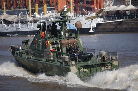 Defensa Y Armas La Armada Argentina Suma Un Nuevo Remolcador A Su Flota