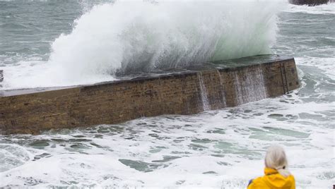 Coup De Vent Vigilance Orange En Bretagne Pour Vagues Submersion Dans