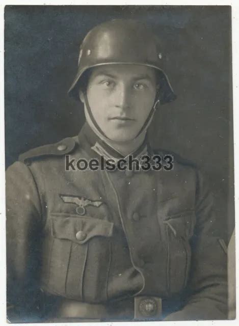 Foto Stahlhelm Portrait Soldat Der Wehrmacht Mit M Helm Eur