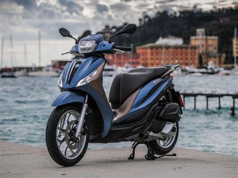 medley maker piaggio updates  scooter
