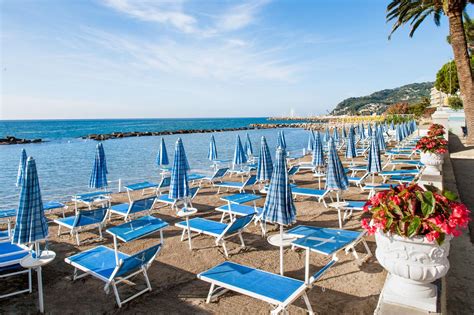 Spiaggia Di Diano Marina Liguria Spiagge Italiane Su Trovaspiagge