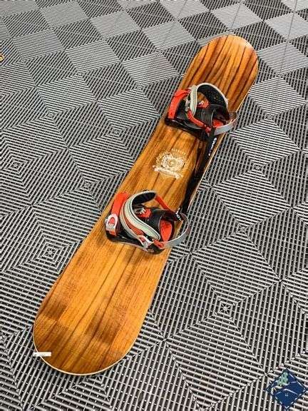 Element Arbor Snowboard Estate Details