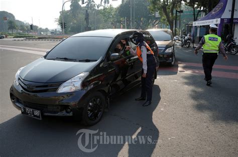 Hari Pertama Ppkm Darurat Di Jakarta Foto 1 1887326